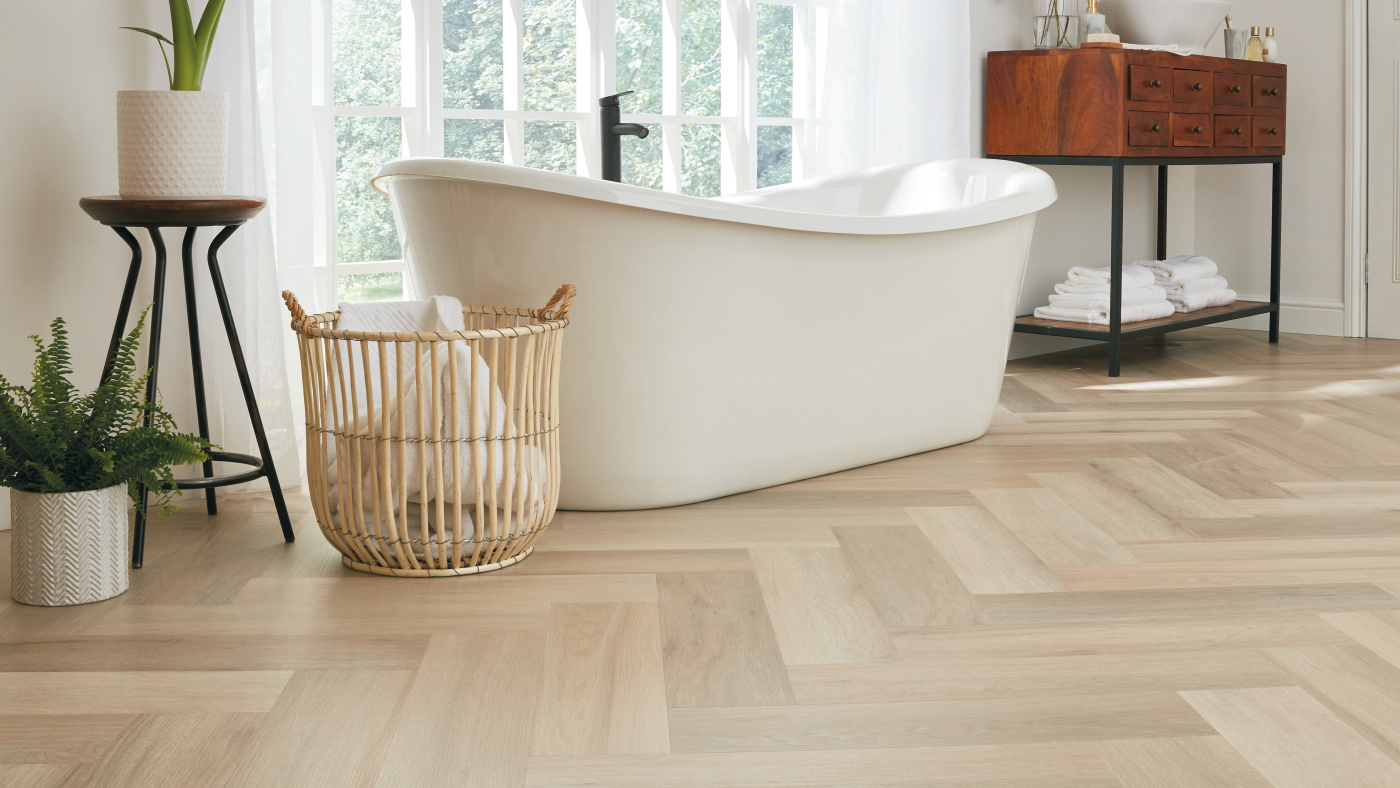 Herringbone Texas White Ash SM-RKP8105 in a bathroom